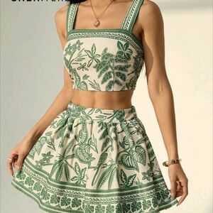SHEIN Green and Cream Leaf Print Skirt Set